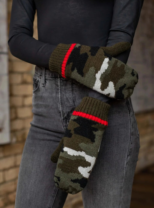 Camo knit mitten with stripe  Fleece lined