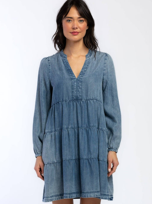 The long sleeves are perfect for chilly days or evenings, and the babydoll silhouette is perfect for twirling around the dance floor! Whether you're meeting up with friends for coffee or heading out on a date, the Sherin Dress will have you looking and feeling your best.  100% Eco Friendly Tencel Machine wash cold Color: Malibu